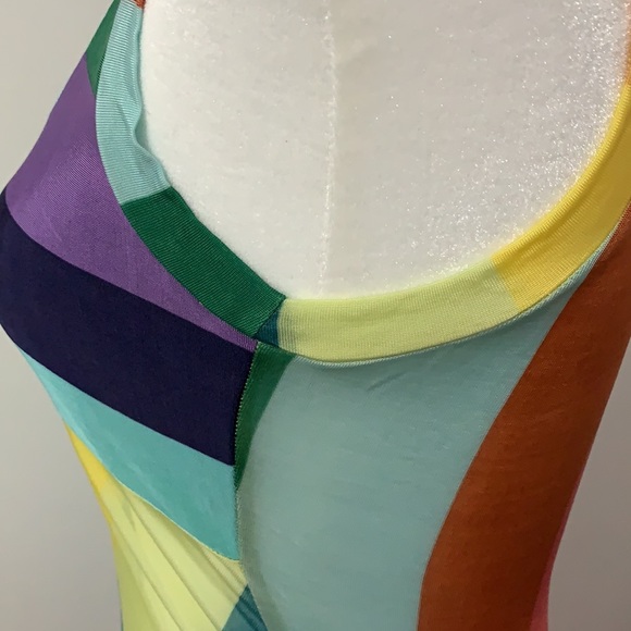 Nolita de Nimes Rainbow V-Neck Sleeveless Shirt - Picture 5 of 9